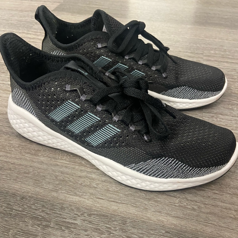 Adidas shoes (Size US 6 men)